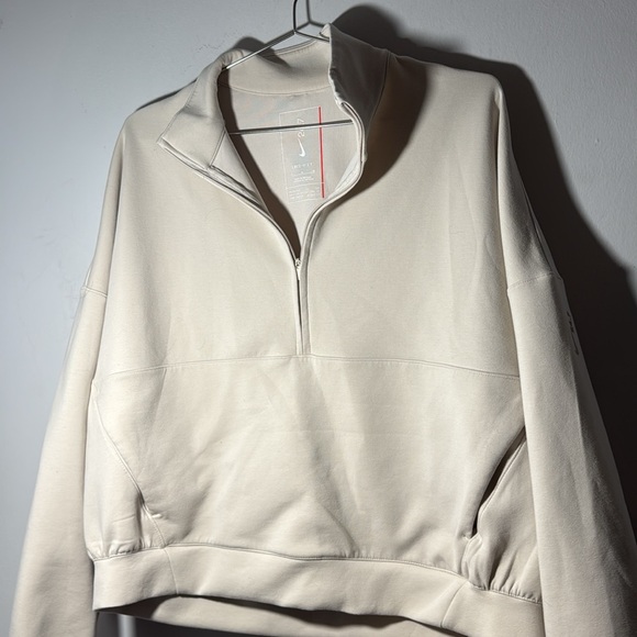 Nike 24.7 Dri-FIT Cream Half Zip. Woman’s Size M. Oversized. - Picture 4 of 7